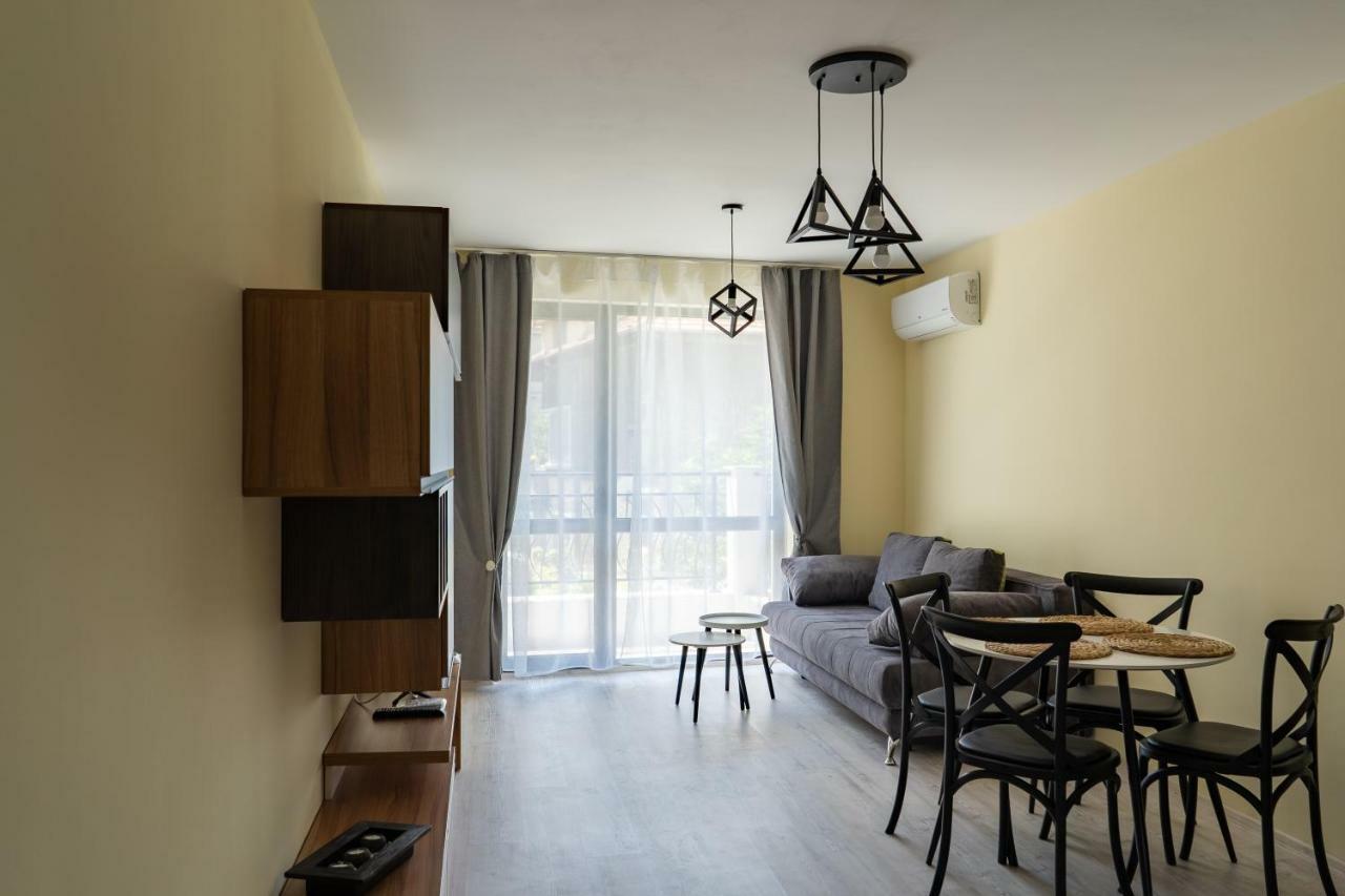 La Familia Apartments Warna Zewnętrze zdjęcie