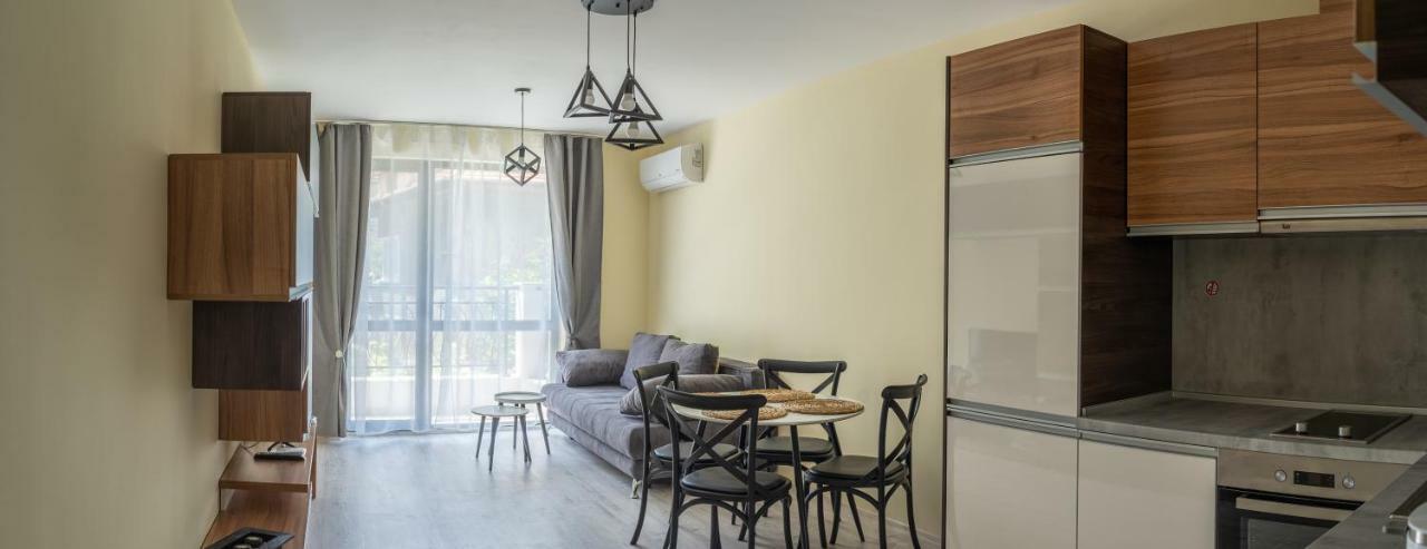 La Familia Apartments Warna Zewnętrze zdjęcie
