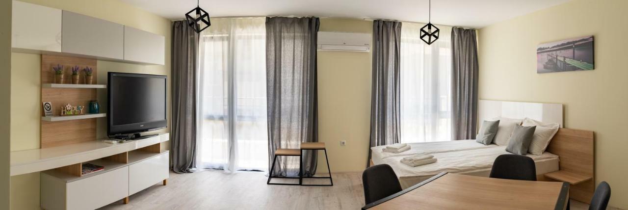 La Familia Apartments Warna Zewnętrze zdjęcie