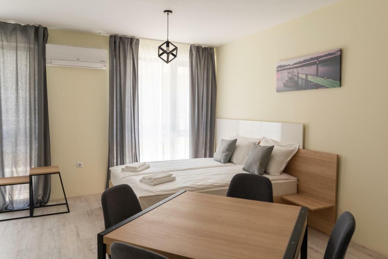 La Familia Apartments Warna Zewnętrze zdjęcie