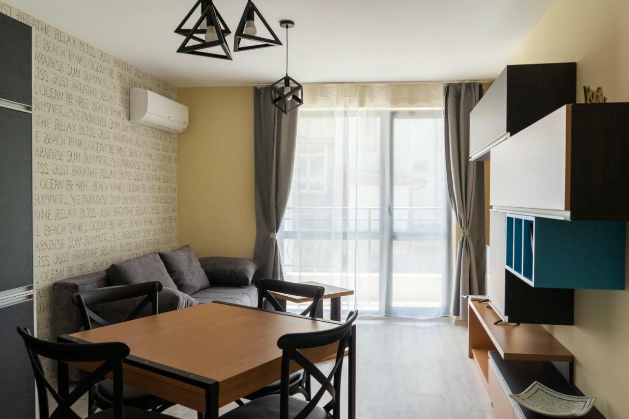 La Familia Apartments Warna Zewnętrze zdjęcie