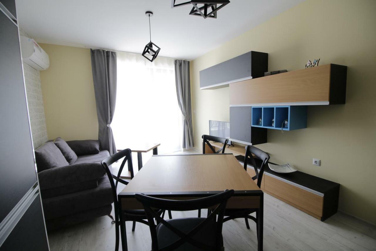 La Familia Apartments Warna Zewnętrze zdjęcie