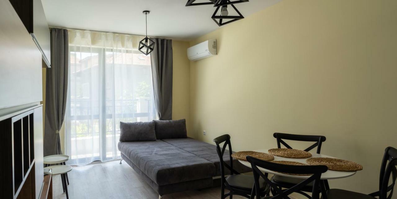 La Familia Apartments Warna Zewnętrze zdjęcie